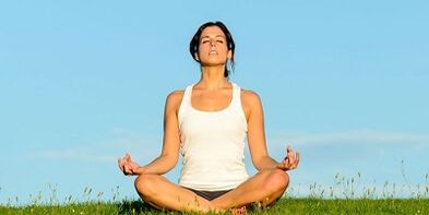 The technique of doing exercises to lose weight in the stomach and sides