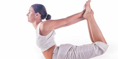 Yoga raises the weight on the sides and stomach